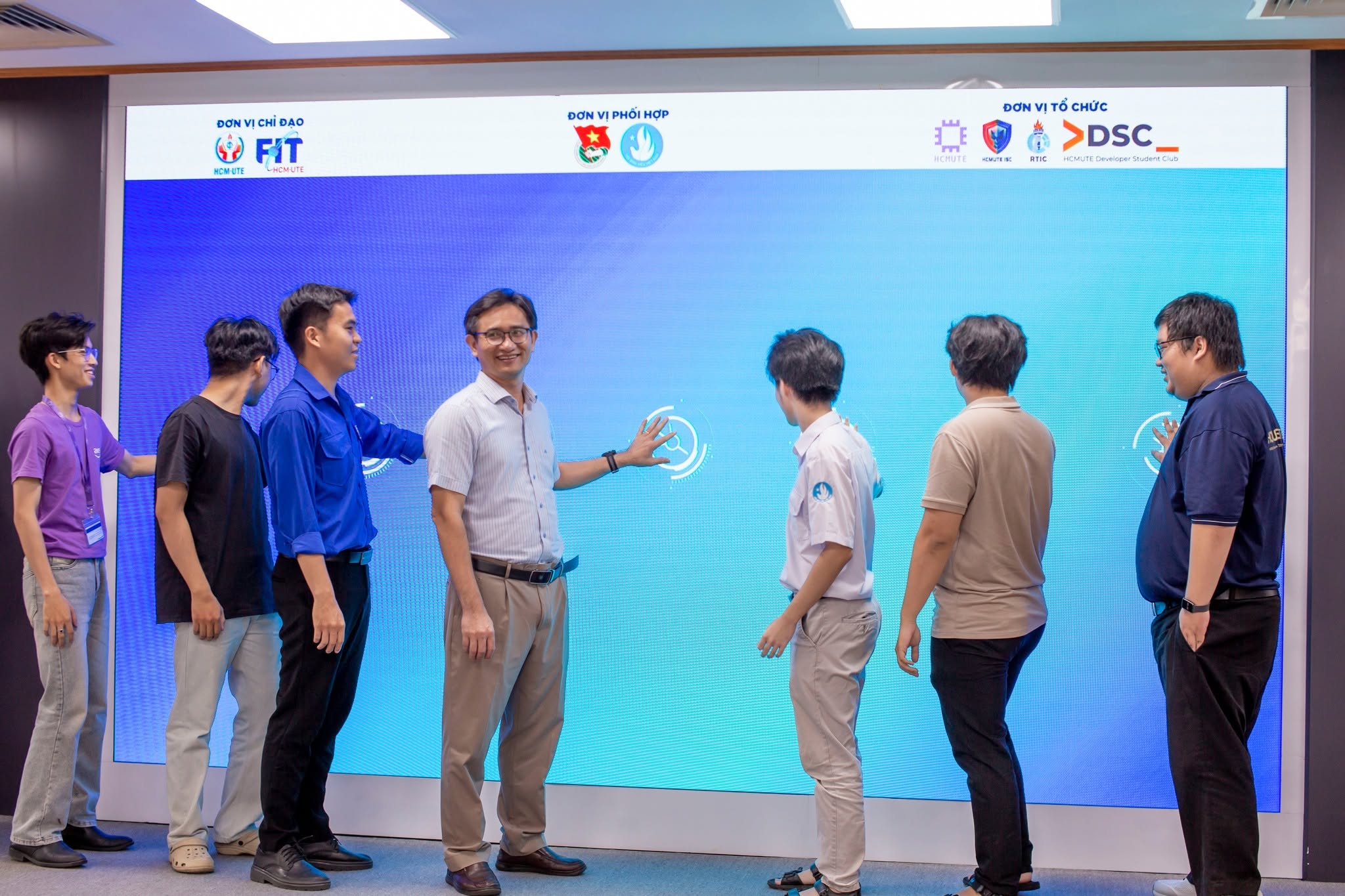 Representatives gathering at the FIT CLUB’S DAY 2026 opening activity.